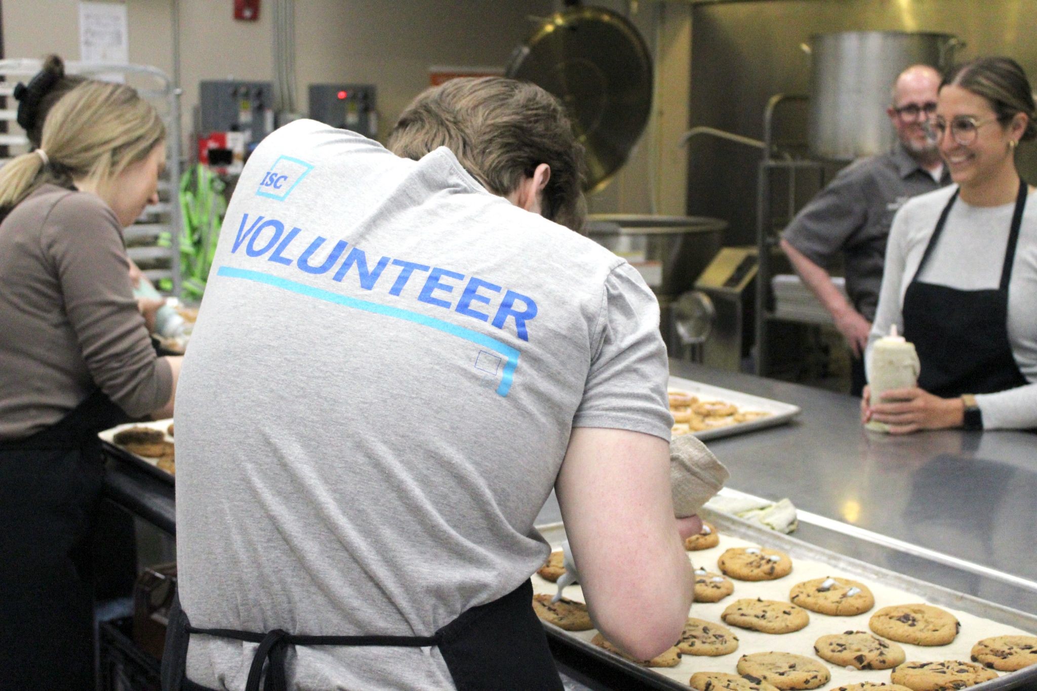 Volunteering photo: food bank volunteering